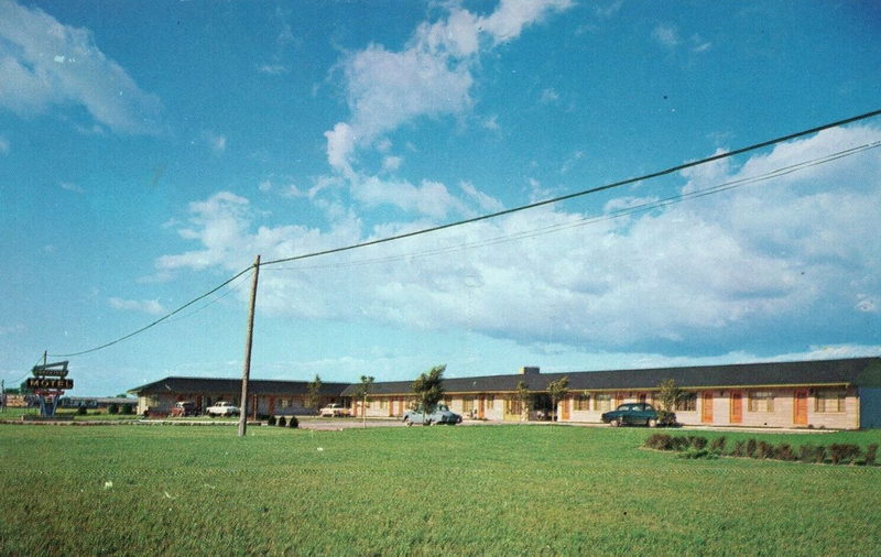 Greystone Motel - Old Postcard